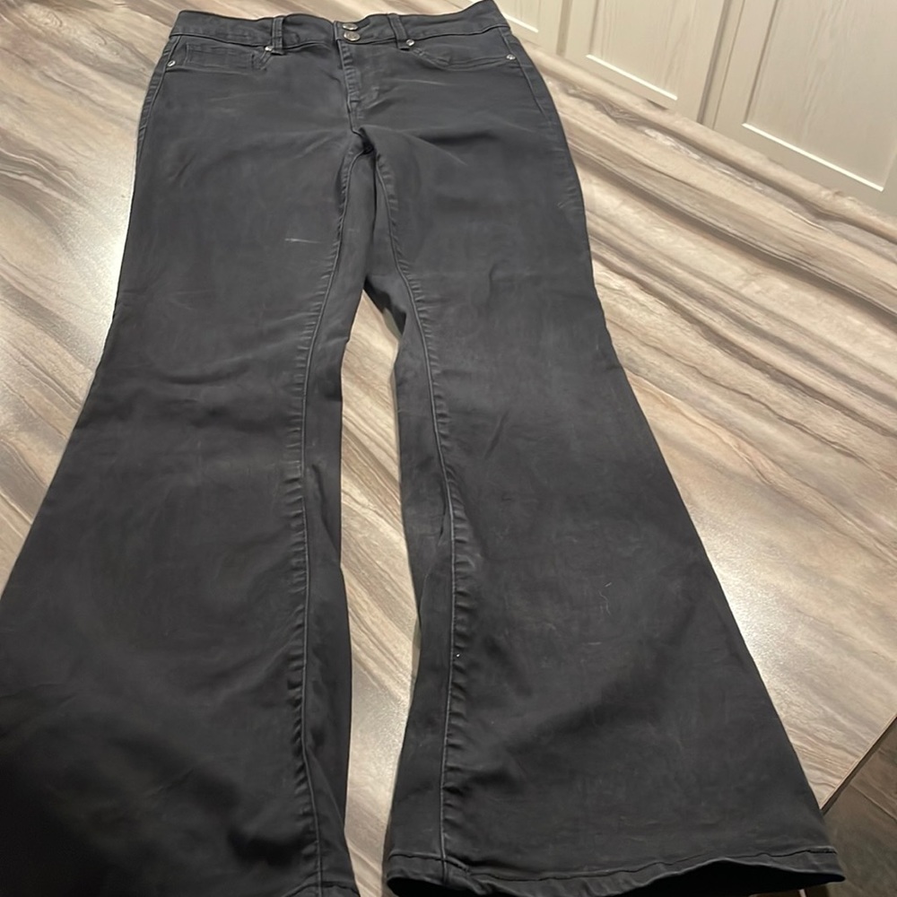 M Jeans by Maurices. Black